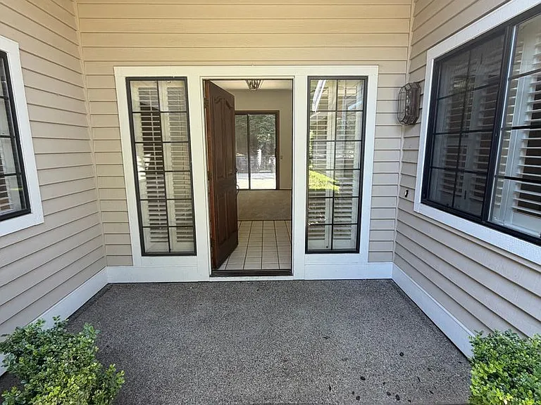 11674 Prospect Hill Dr — Photo 4