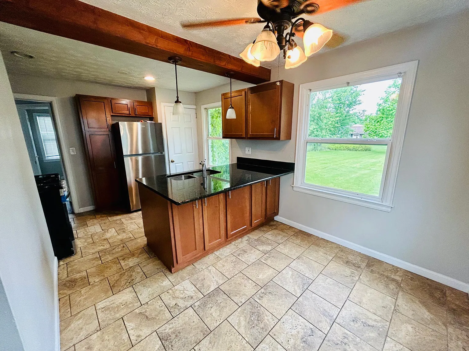 4 bed, 1306 sqft, $1,545 — Photo 3