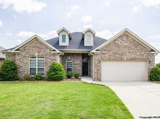 5041 Valley Cove Dr SE, Owens Cross Roads, AL 35763