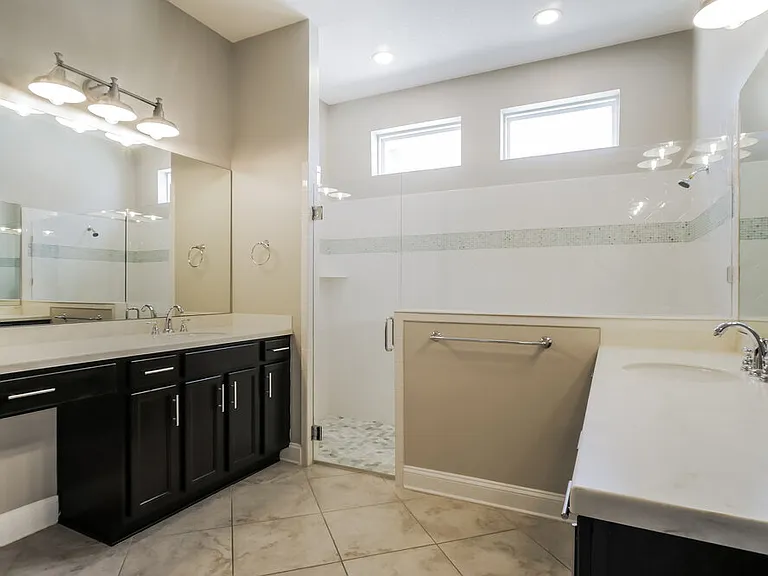 124 Willow Lake Dr — Photo 11