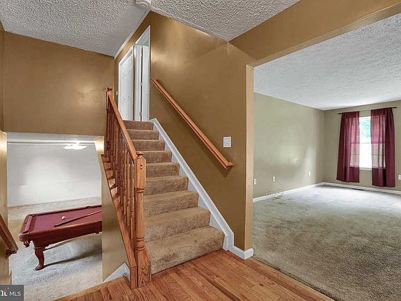 3rd image of 420 Mumper Ln
