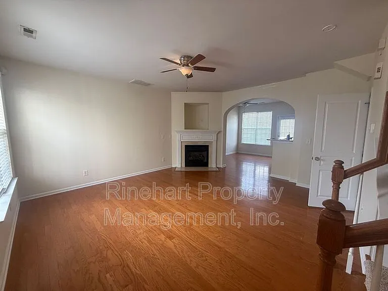 530 Bent Leaf Ct — Photo 2
