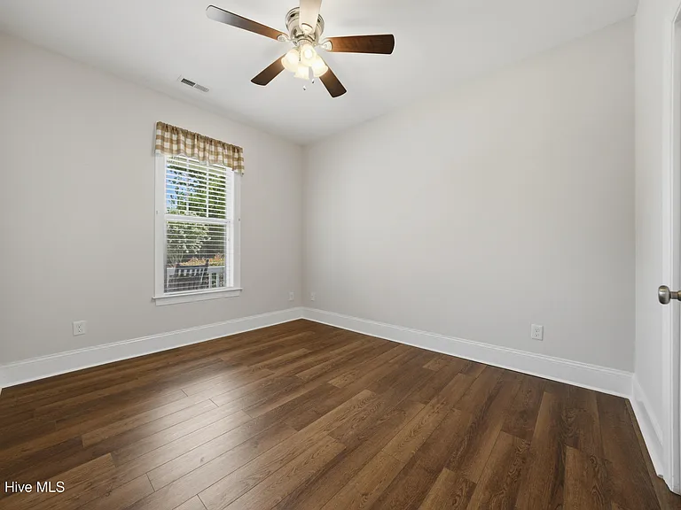3702 Cinnamon Fern Dr — Photo 32