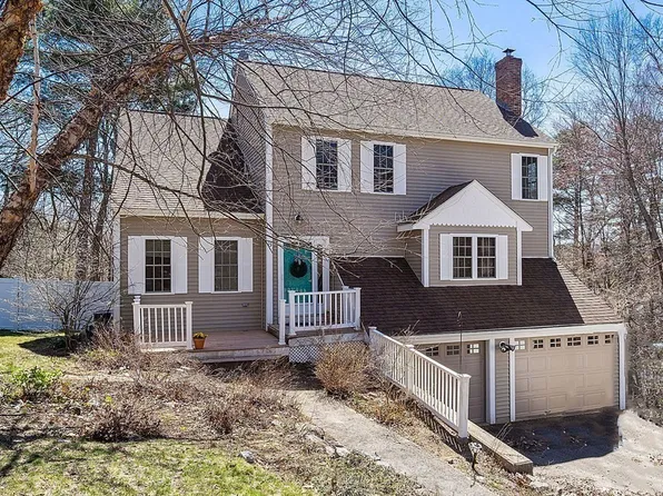 15 Hickory Rd, Ashland, MA 01721