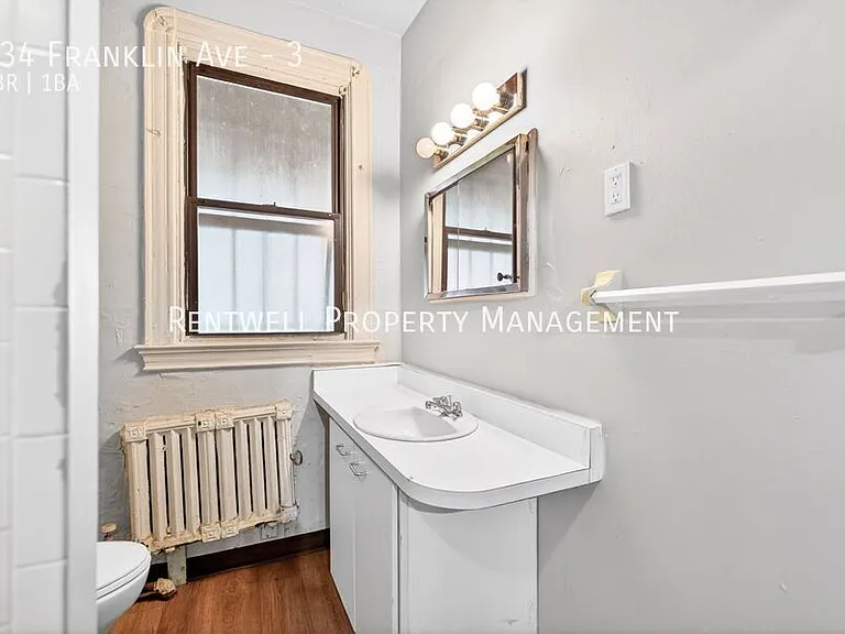734 Franklin Ave #3 — Photo 24