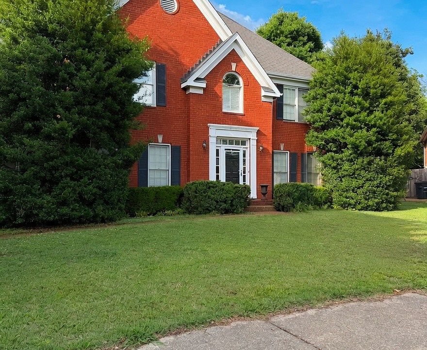 1st image of 310 Evan Ct