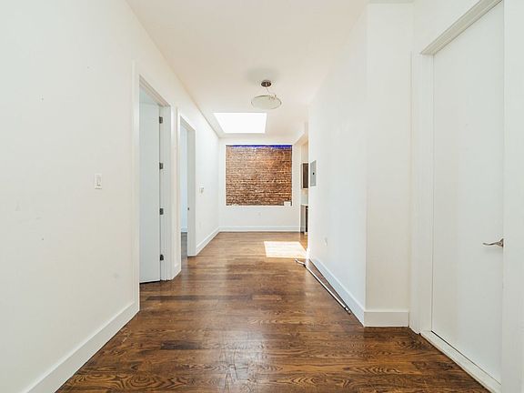 3rd image of 287 Troutman St