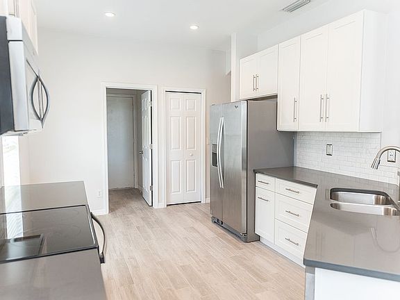 3rd image of 5907 Indigo Crossing Dr