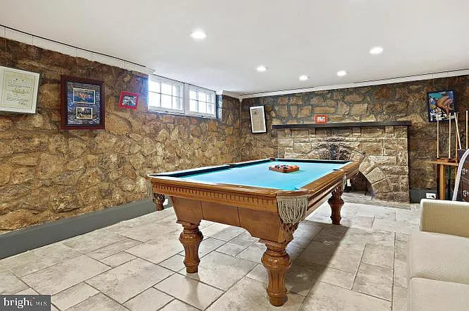 2347 S Arlington Ridge Rd — Photo 21