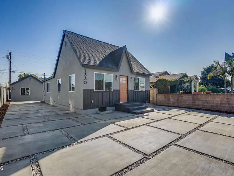 1330 Fraser Ave — Photo 2