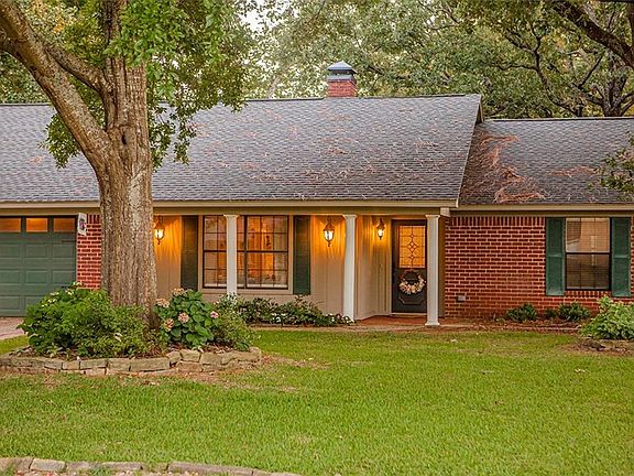 2nd image of 230 Texas Dr