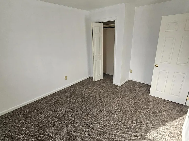 1044 John Ave — Photo 19