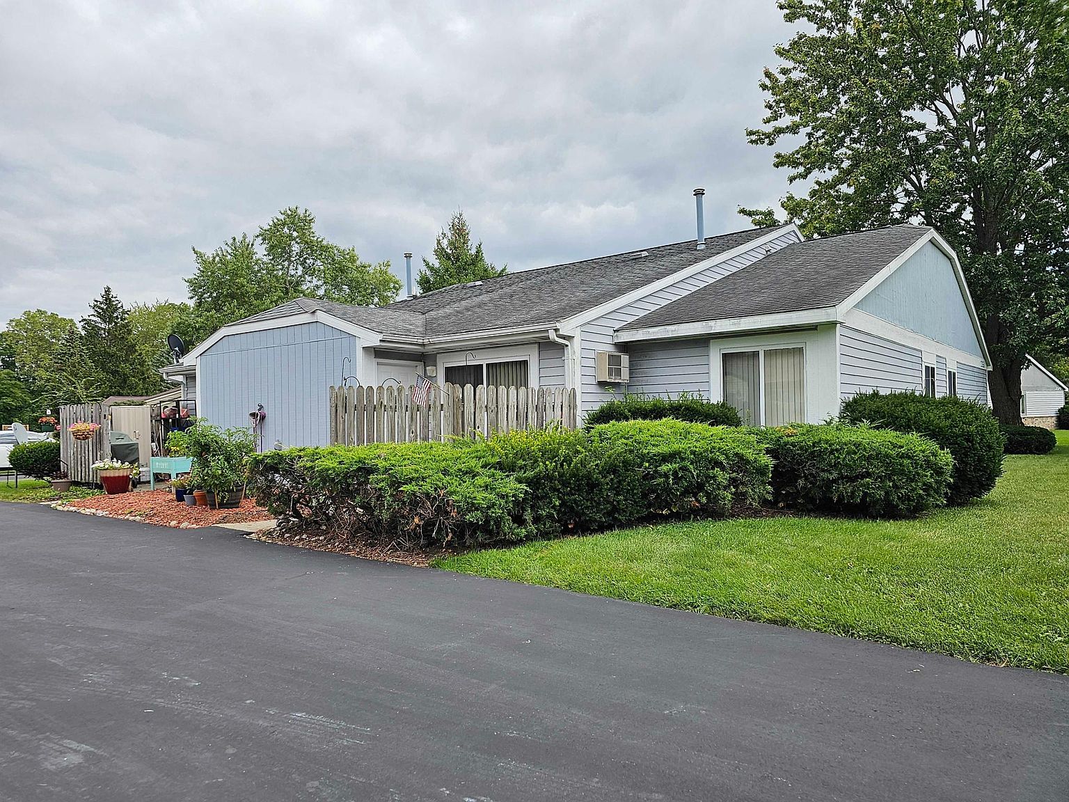 2130 Phillips Ave C, Holt, MI 48842 Zillow