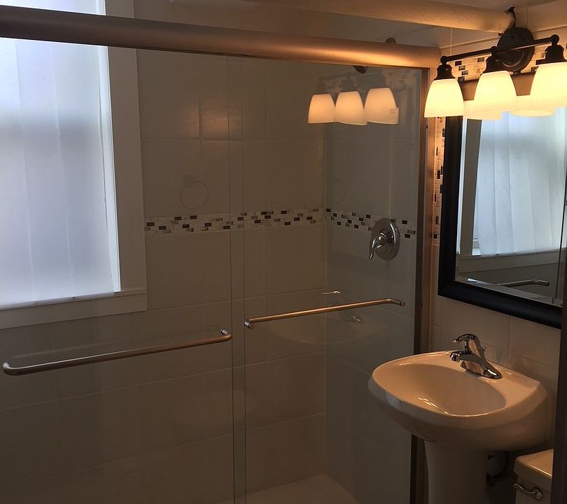 1st image of 3059 N Maryland Ave #228990DD5