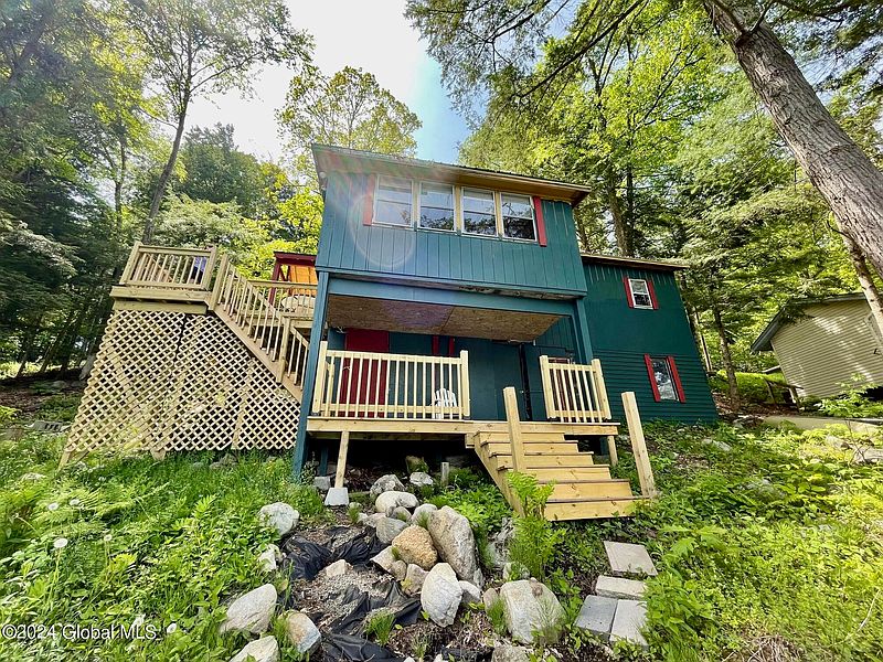 3rd image of 124 N Copeland Pond Way