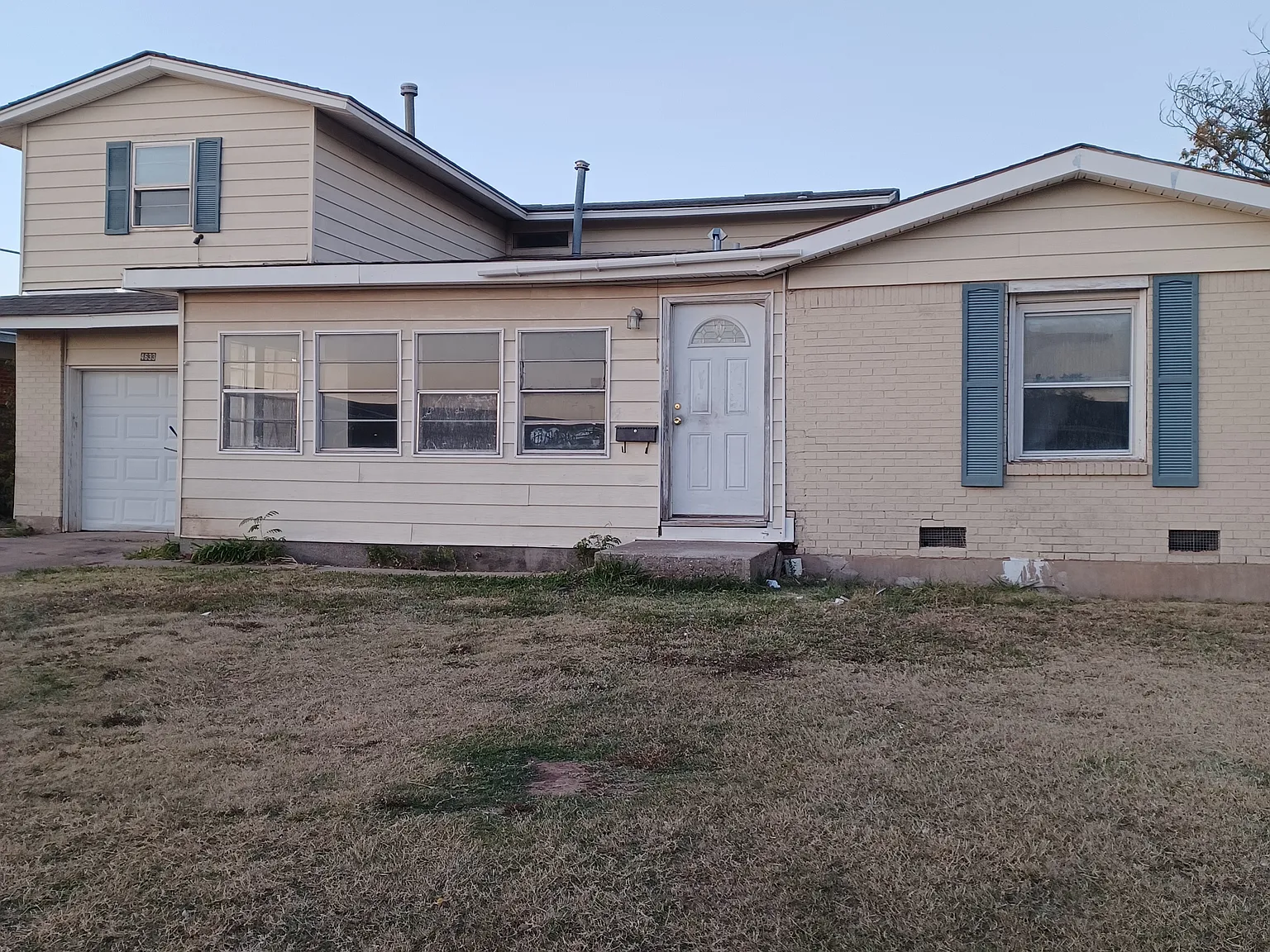 5 bed, 2179 sqft, $1,250 — Photo 1