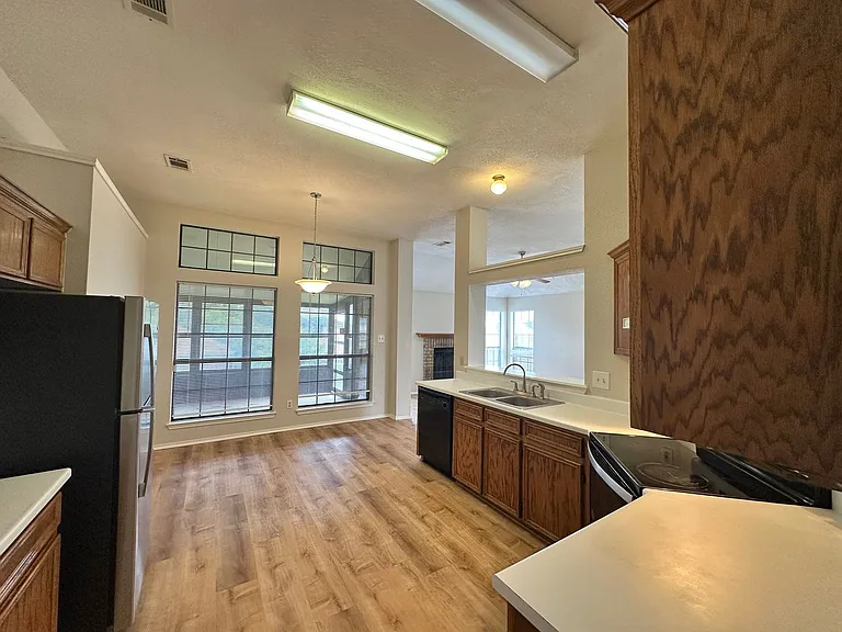 607 Hogan Dr — Photo 19