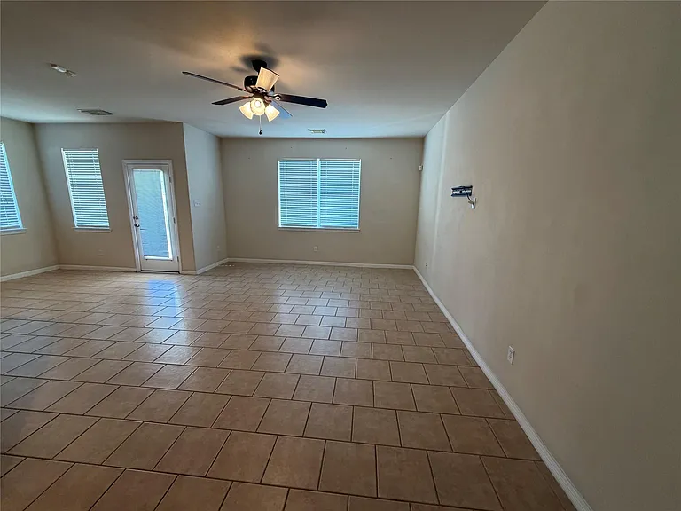 3102 Avory Ridge Ln — Photo 6