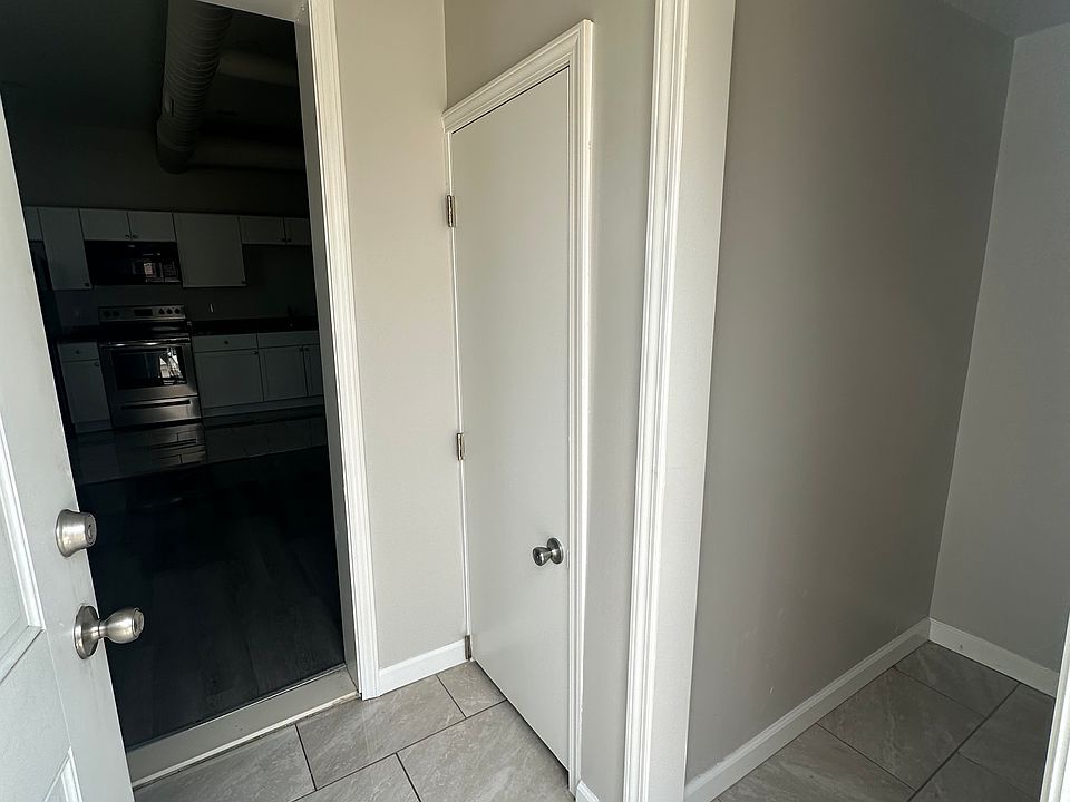 1st image of 2433 Pulaski St #2