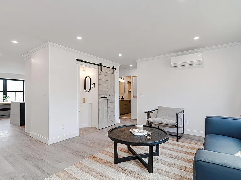 27 Chestnut St — Photo 13