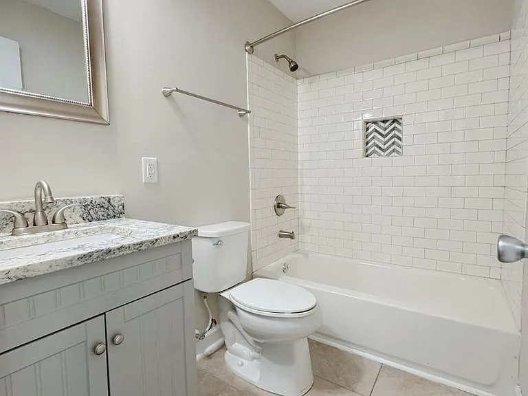 608 Burlington Ave — Photo 10