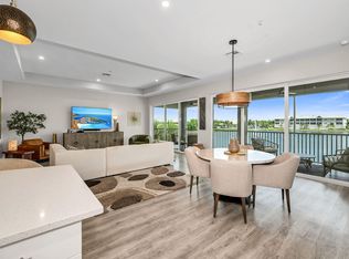 233 Indies Dr E #201, Naples, FL 34114