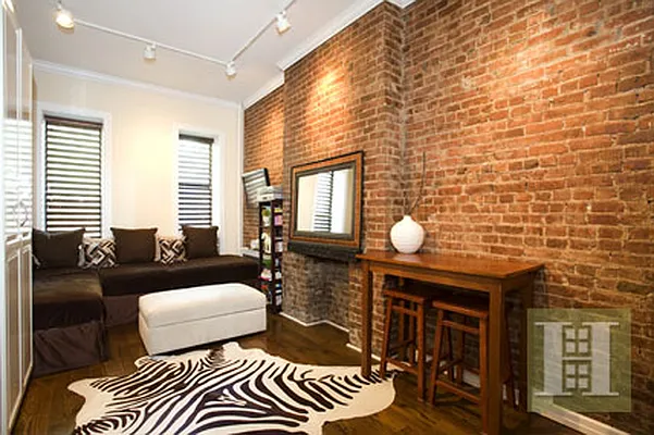 Rented by Halstead Real Estate | media 28