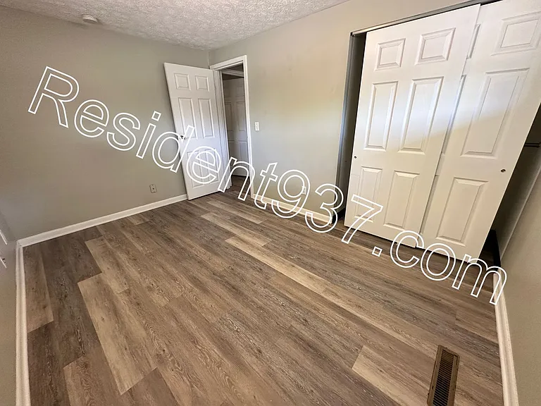 2295 Milesburn Dr — Photo 11