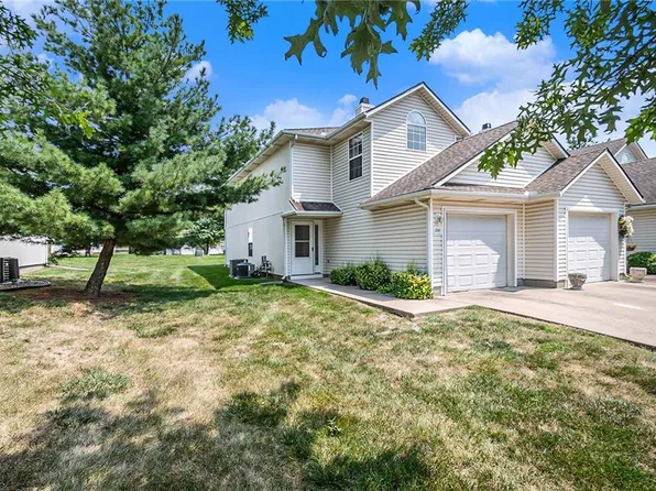 1341 SE Broadway Cir, Lees Summit, MO 64081