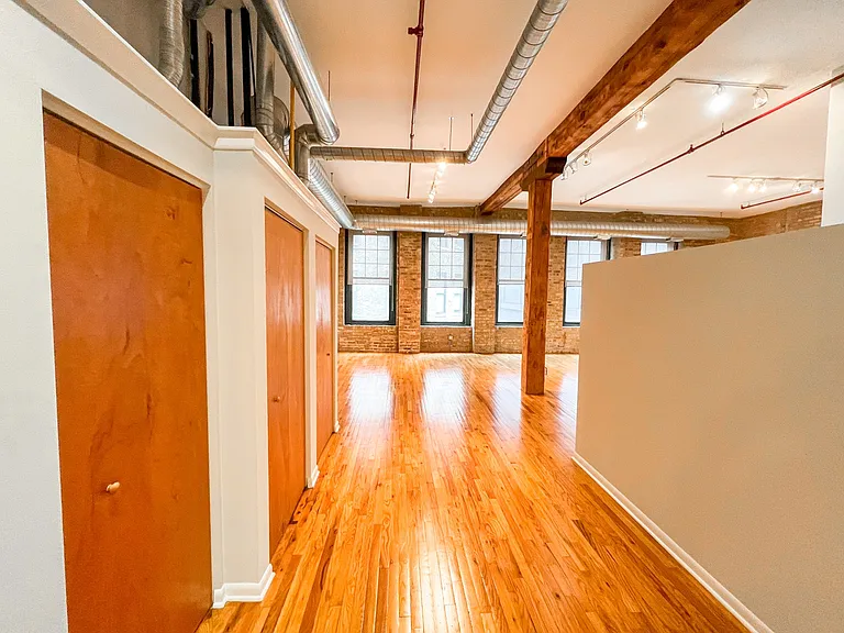 845 W. Fulton Market St. — Photo 9