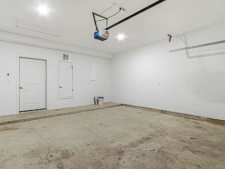 11500 Summer Dr #B — Photo 24