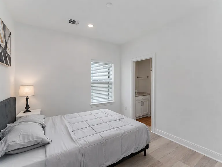 5117 Briscoe St — Photo 13