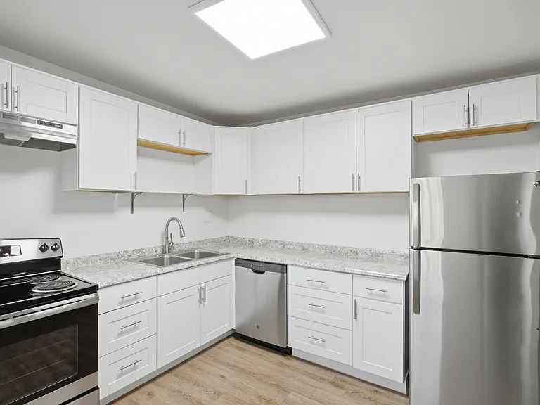 245 Bannock — Photo 1