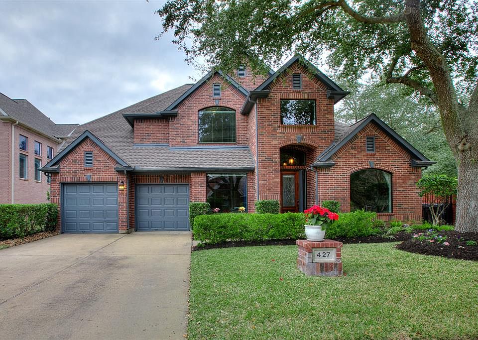1st image of 427 Brook Shore Ct