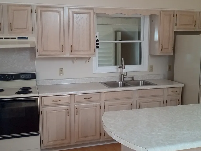 700 Fairway Dr #1 — Photo 4