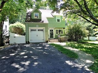 11 Capt Honeywells Rd, Ardsley, NY 10502