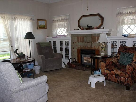 4th image of 1800 S Commercial Ave