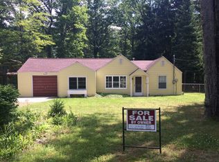 7138 Deepwater Point Rd, Williamsburg, MI 49690