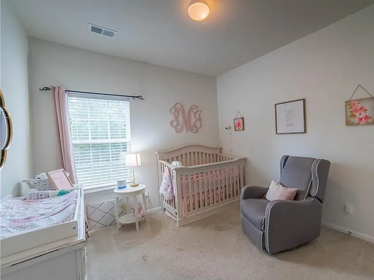 338 Scarlett Ln — Photo 6