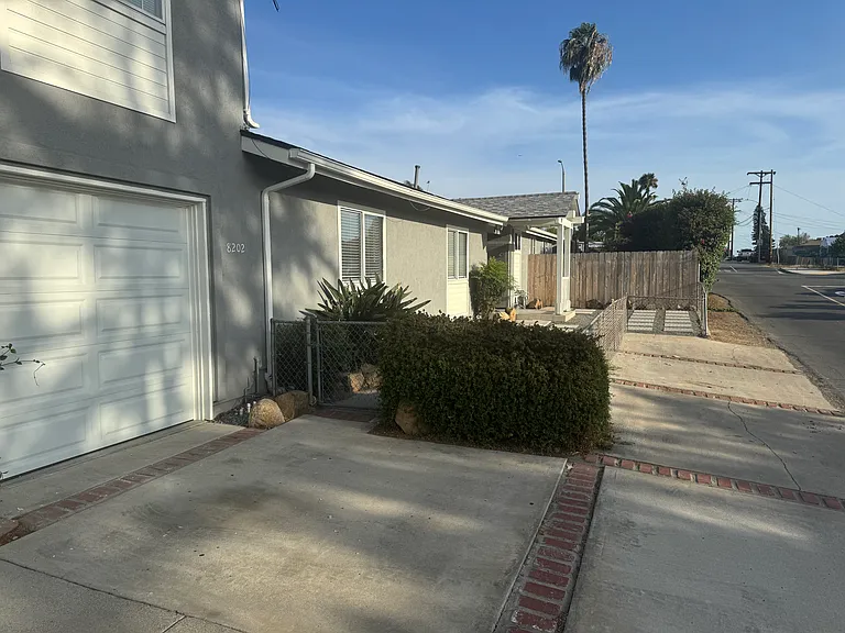 8202 Palm St — Photo 20