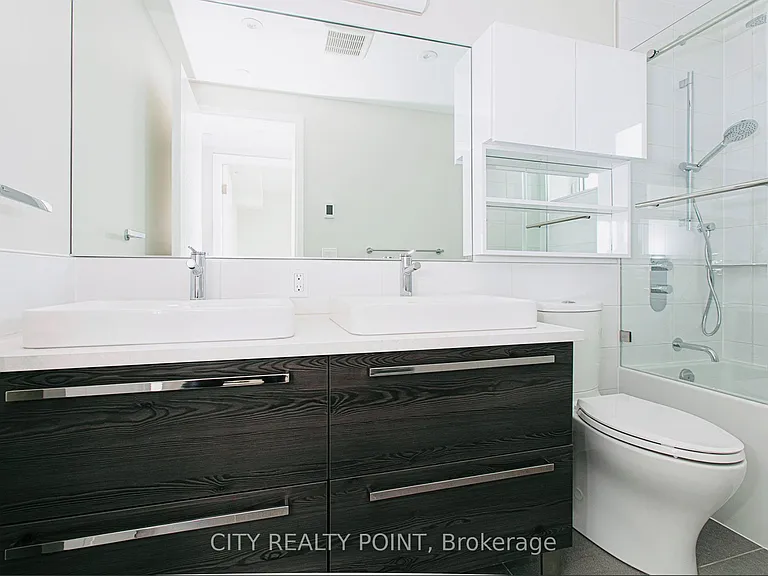 11 Walmer Rd #103 — Photo 6