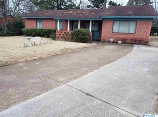 709 Spraggins St SW, Decatur, AL 35601