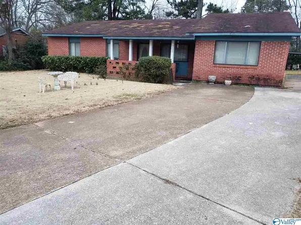 709 Spraggins St SW, Decatur, AL 35601