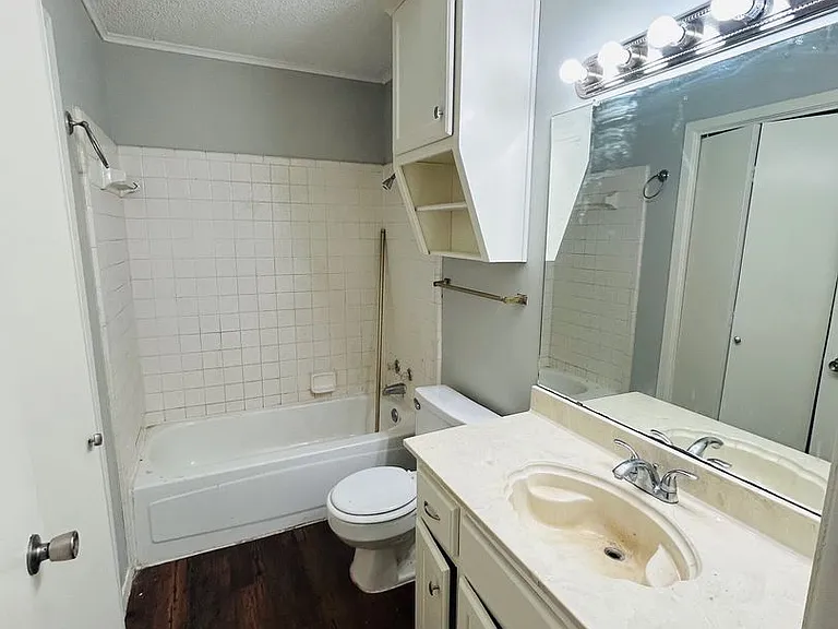 324 Mill Creek Cir — Photo 8