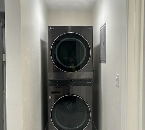 4th image of 8462 Acacia Ave