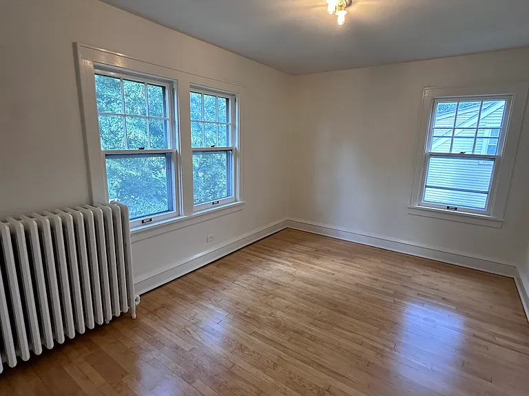 321 Roosevelt Ave — Photo 11