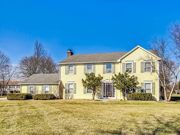 5512 Farmcrest Ln, Long Grove, IL 60047