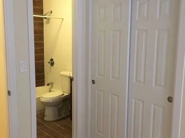 1989 Grand Avenue image 6 of 23