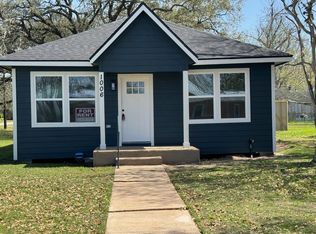 1006 9th St, Hempstead, TX 77445