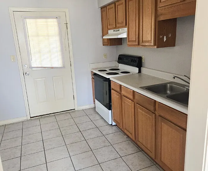 1030 Sable Dr #B — Photo 5